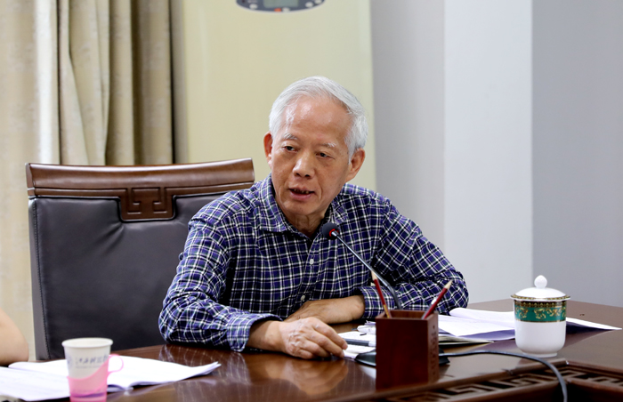说明: \